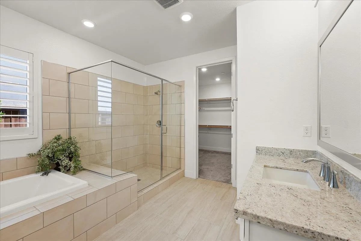 3553 Egret Dr