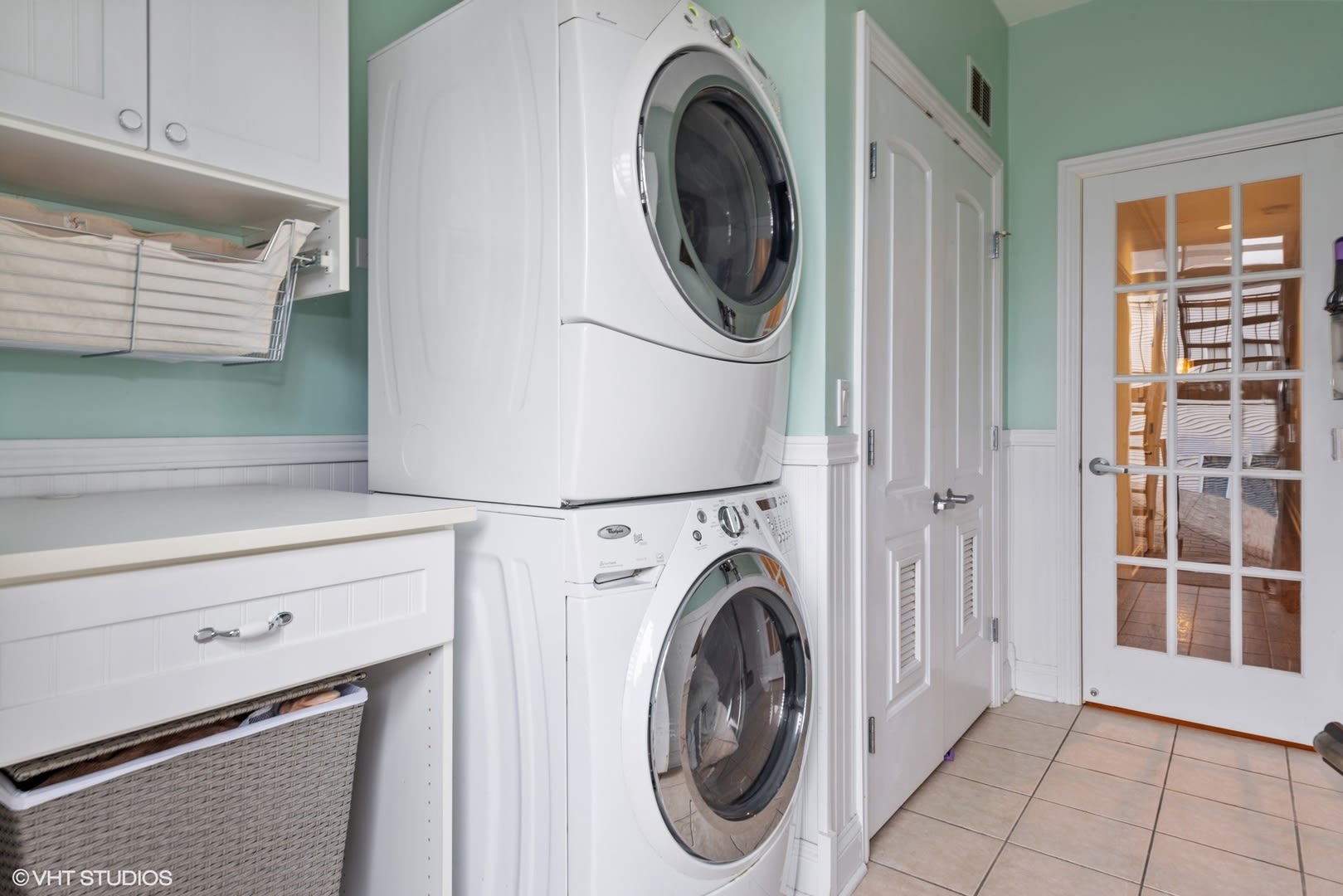 2055 W Belmont #2