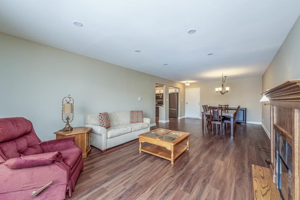 900 E Wilmette Road #302