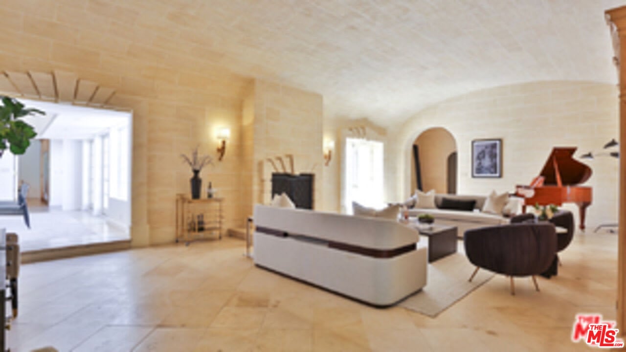 House Pristine