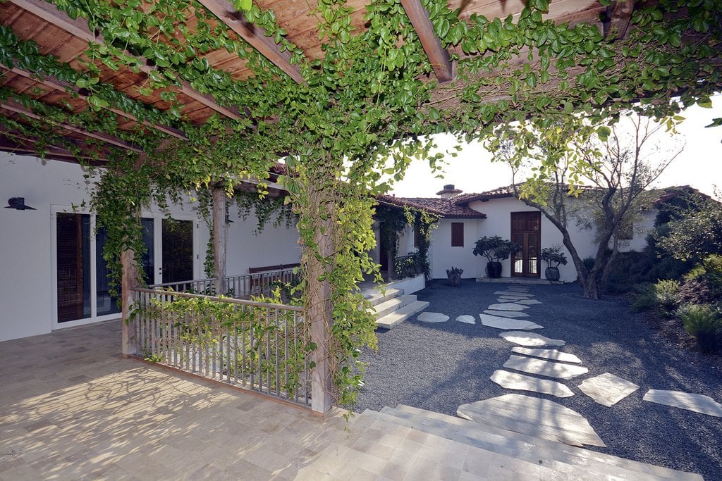 Velvet Lodge