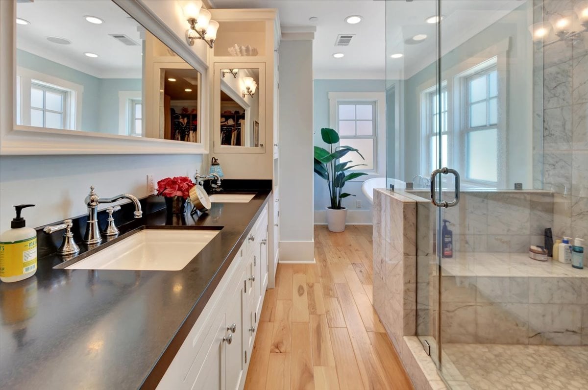 57 Savona Walk