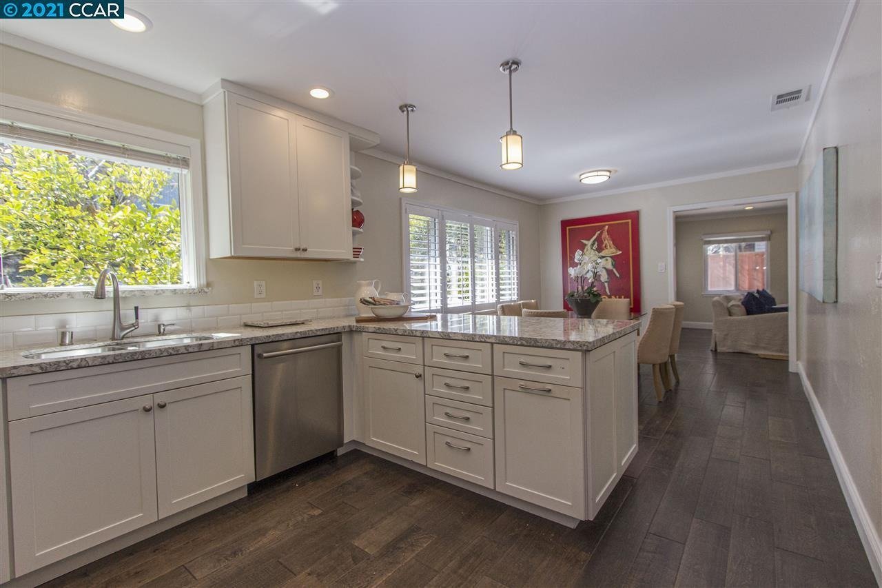 3320 S Lucille Ln