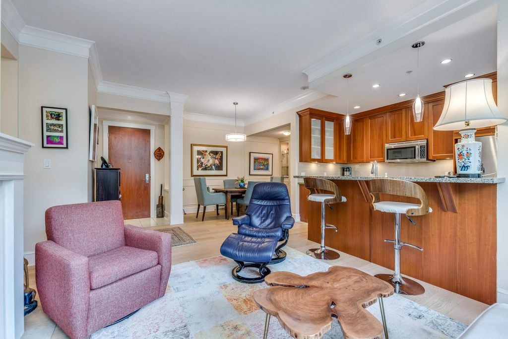 4685 Valley Dr, #106