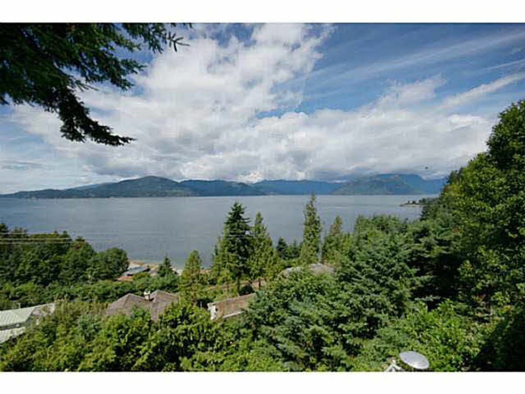 80 Isleview Pl