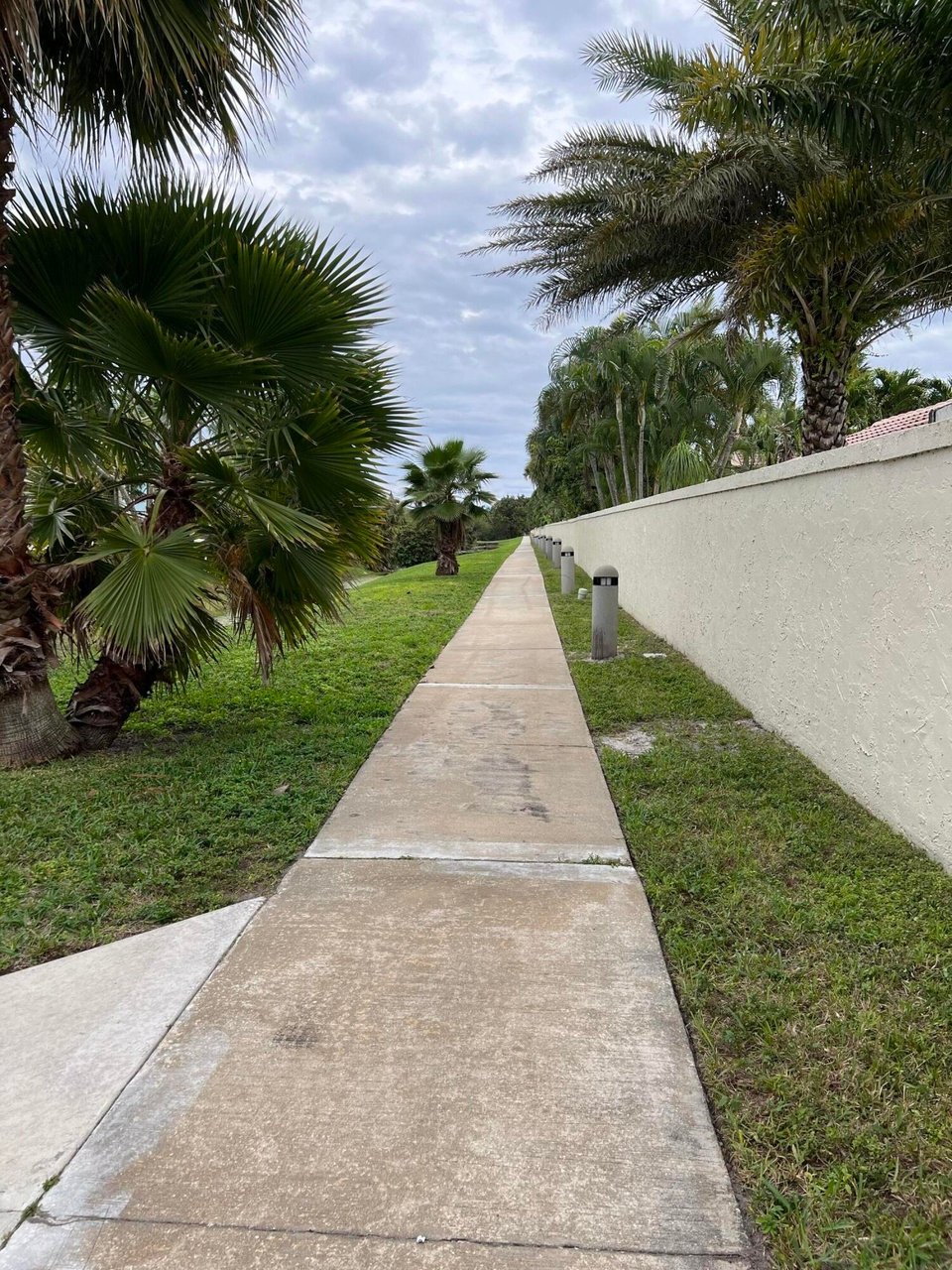 166 Seabreeze Cir