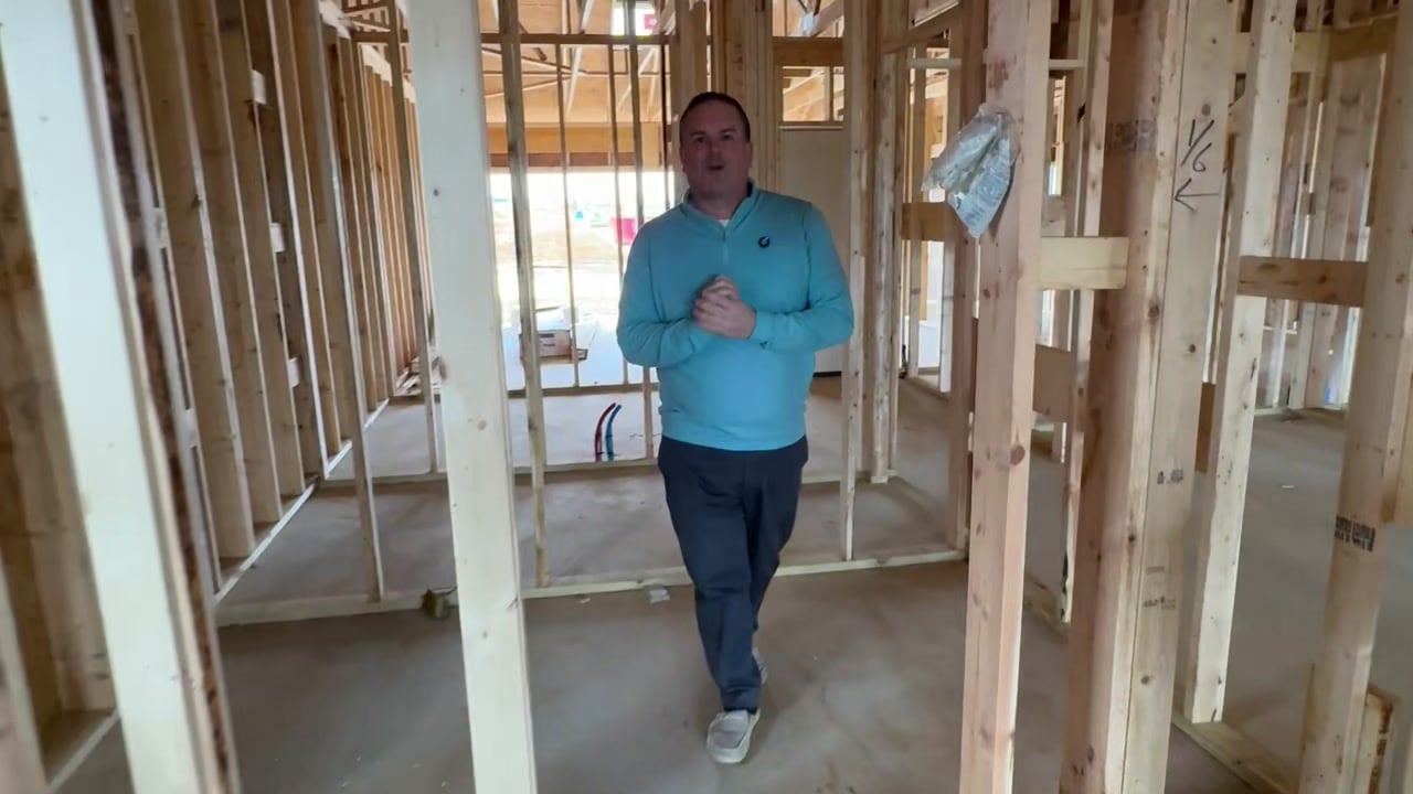 David on a construction-progress visit at Linda’s home
