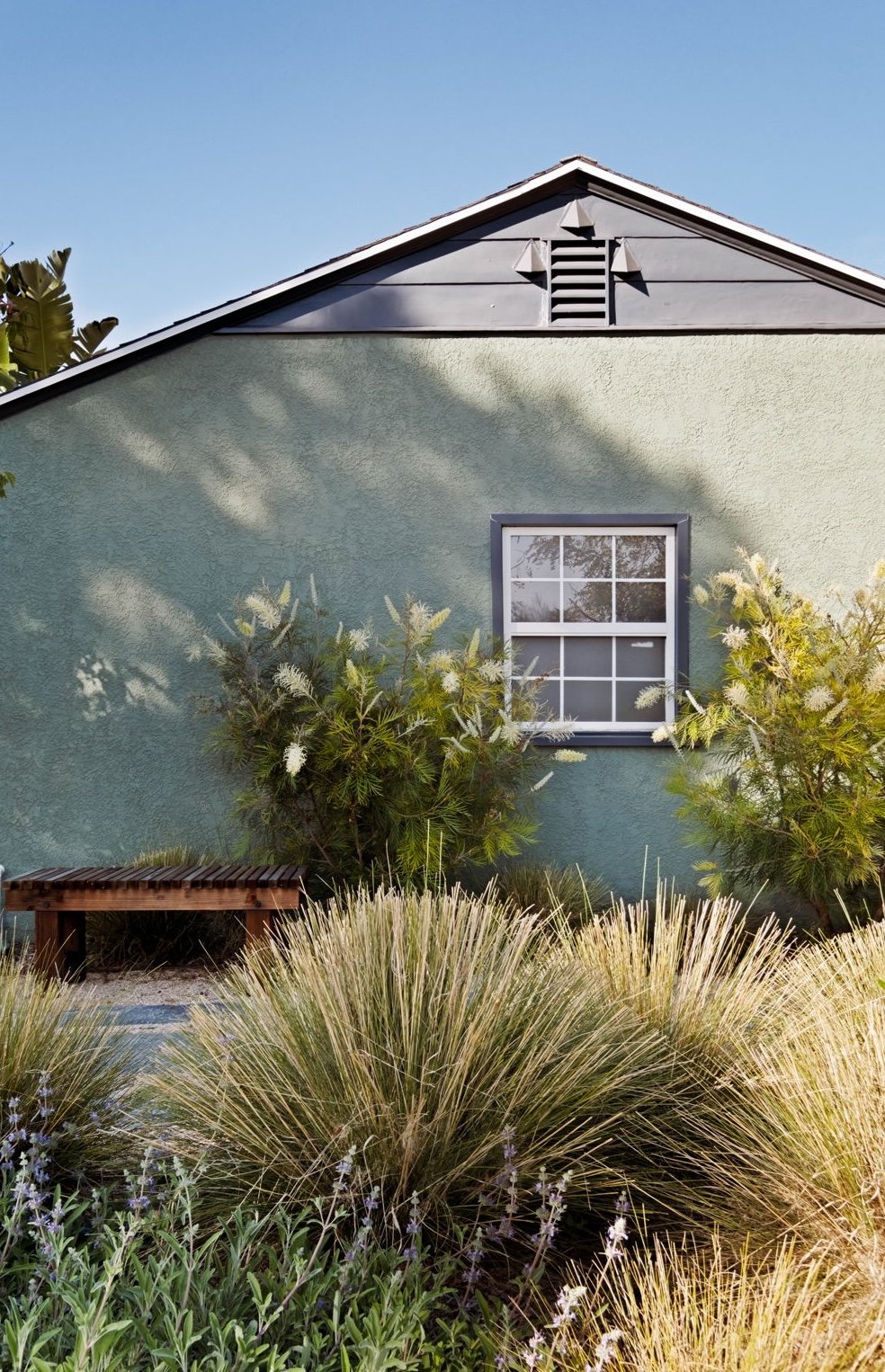 Effortless California Living in This Tarzana Ranch