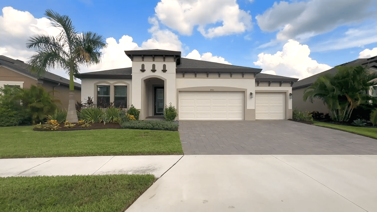 8933 Isabella Circle, Parrish, FL 34219