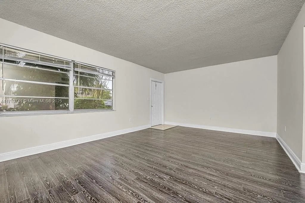 9050 NW 28th St Apt 114