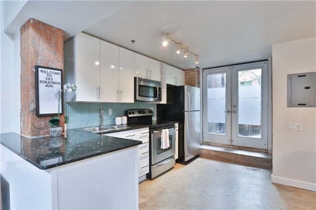 363 Sorauren Ave #104