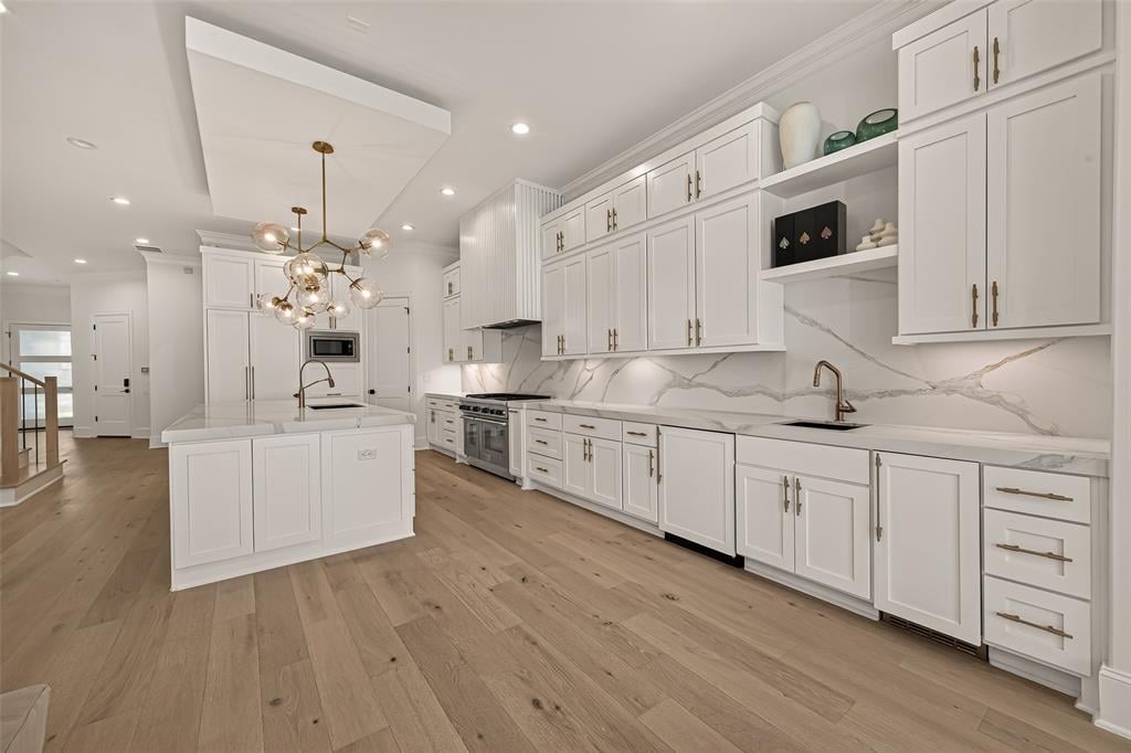 1501 Jacquelyn Drive 