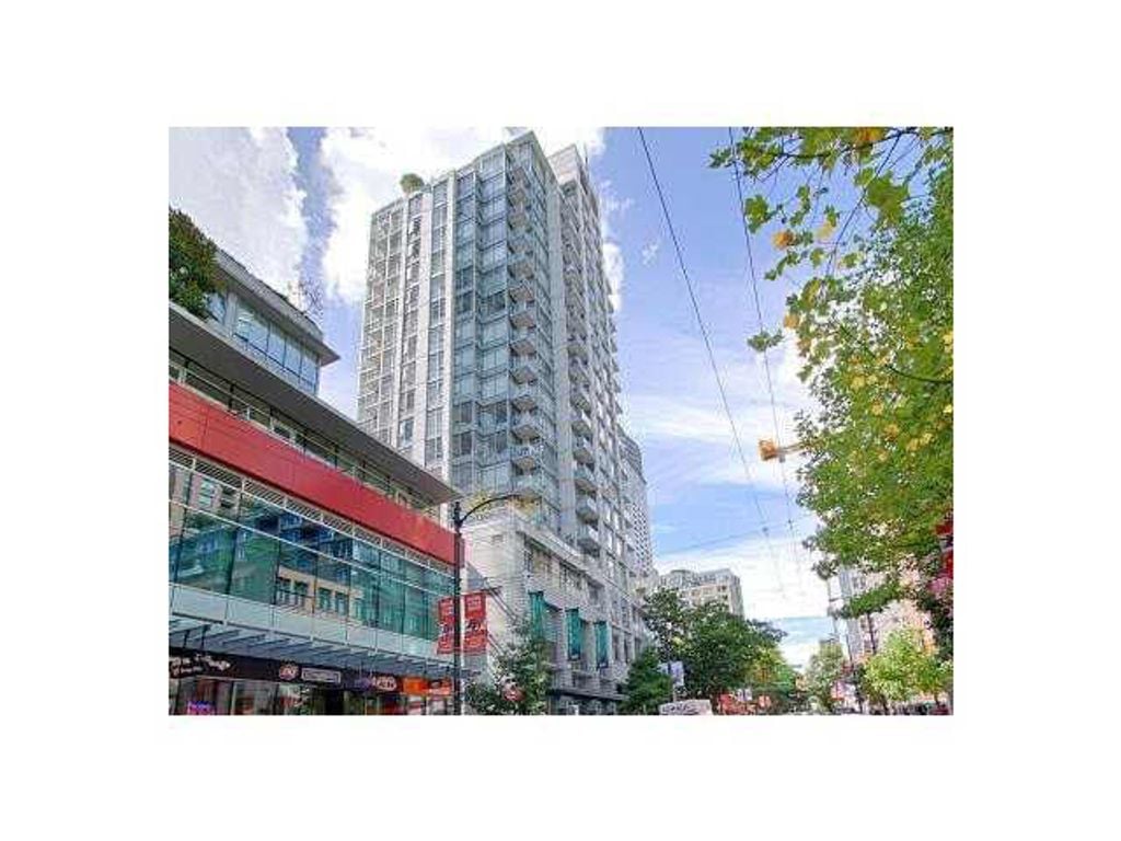 480 Robson St, #1707