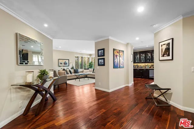 4784 Park Encino Ln #204