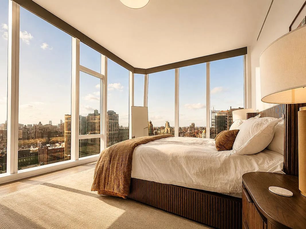 45 E 22nd St #26A