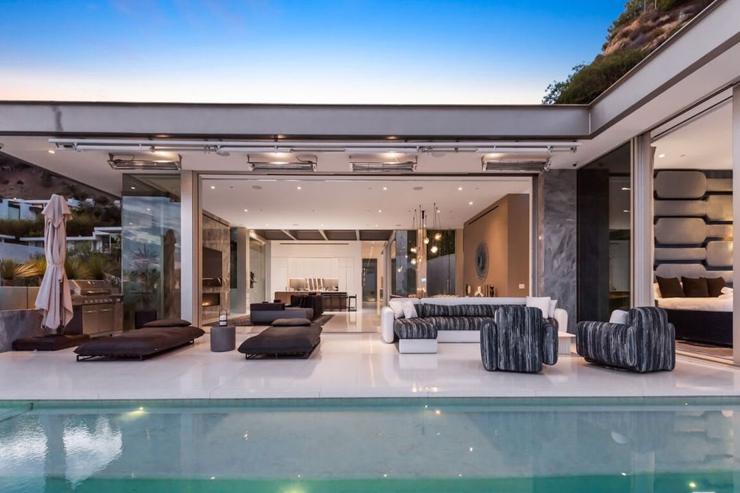 Velvet House