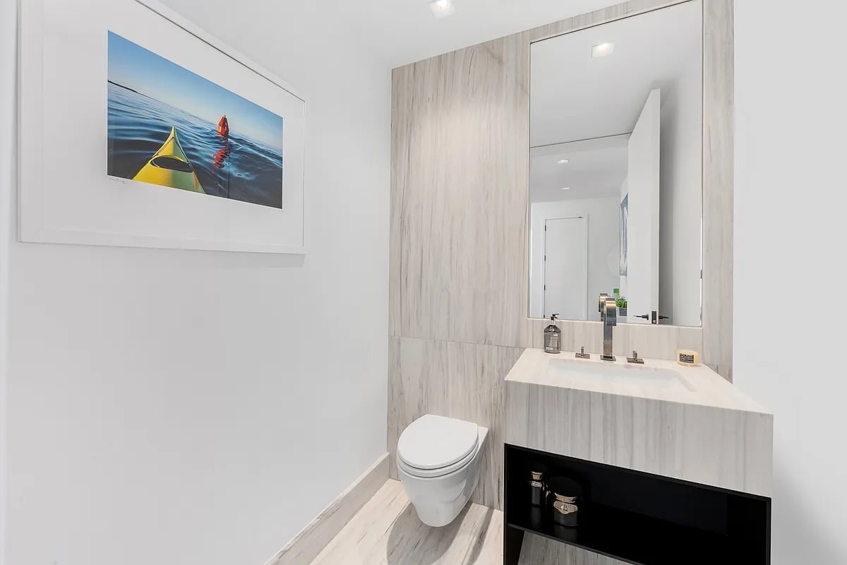 111 Murray Street, 42A