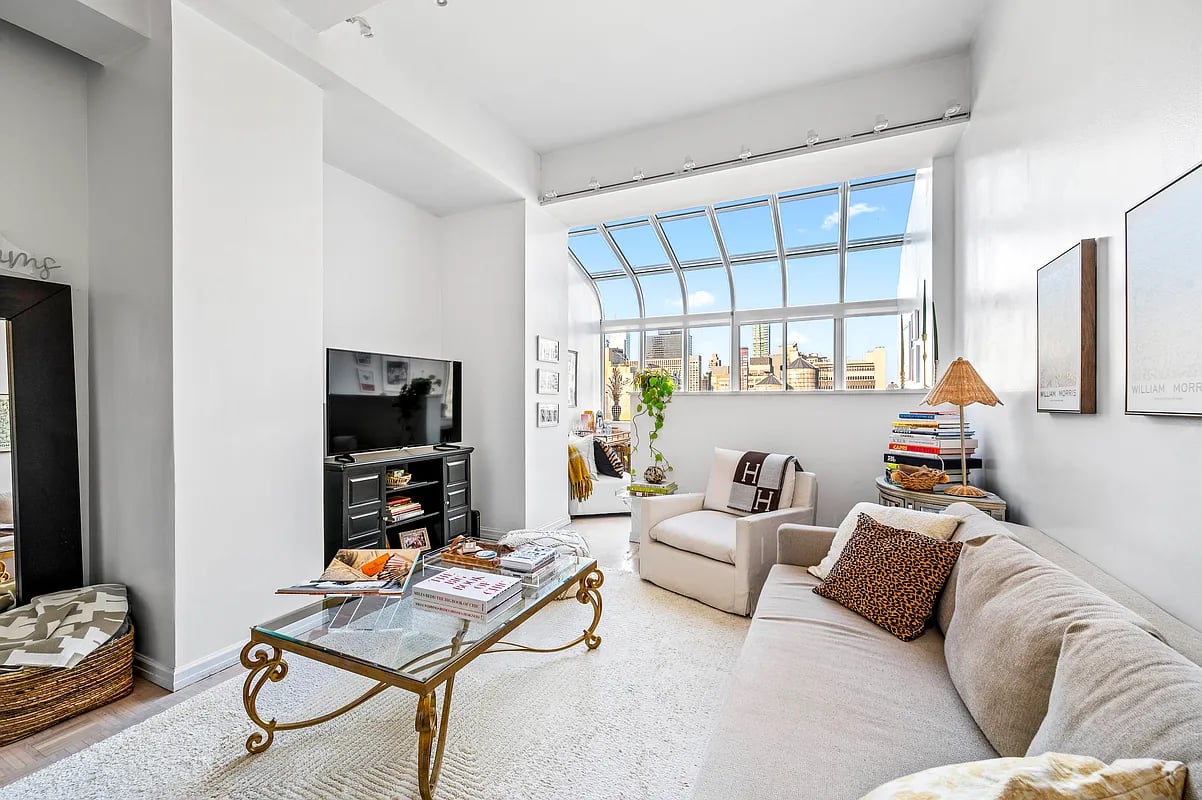 310 E 46th St, #19F