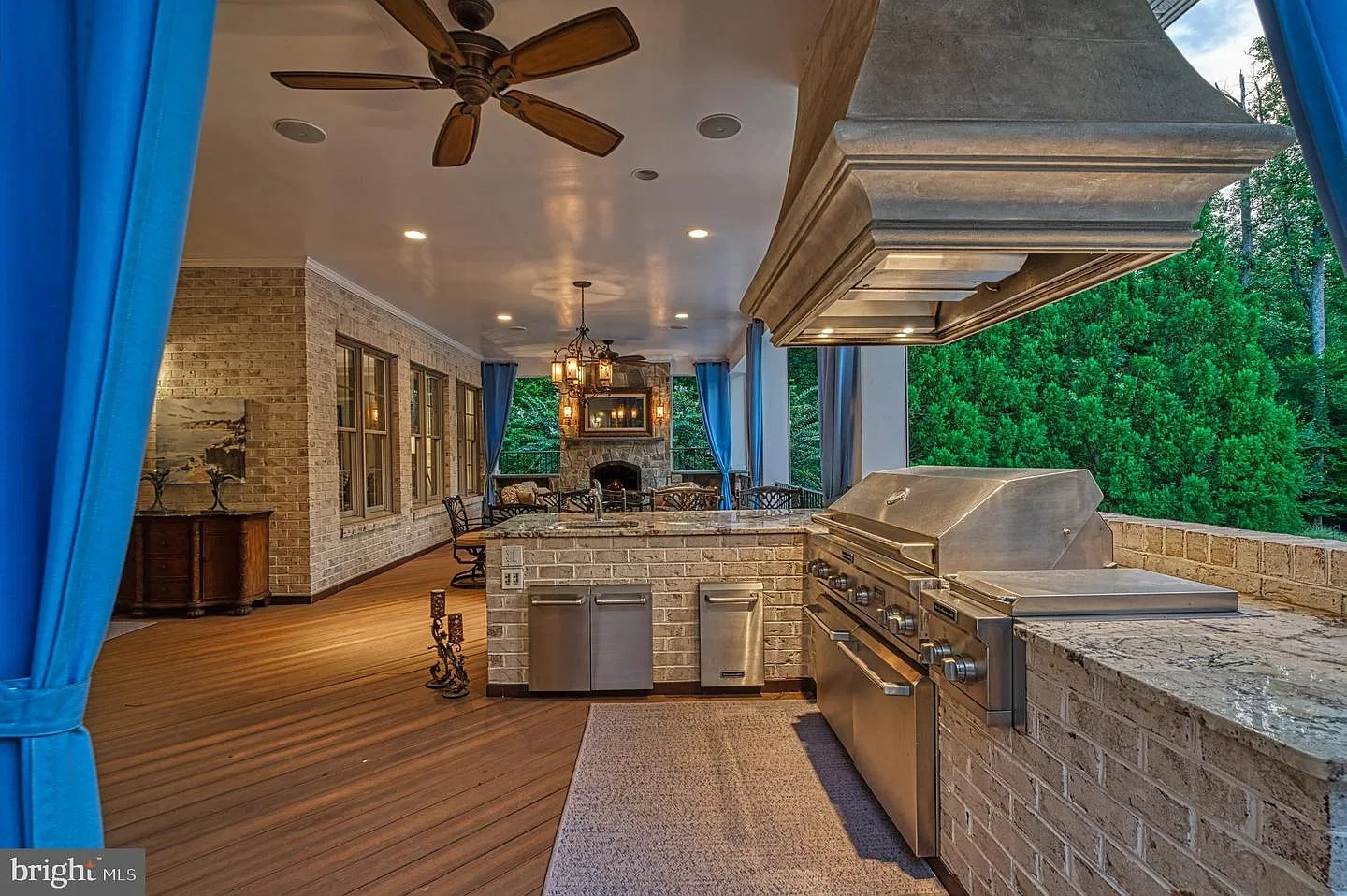 40935 Grenata Preserve Pl
