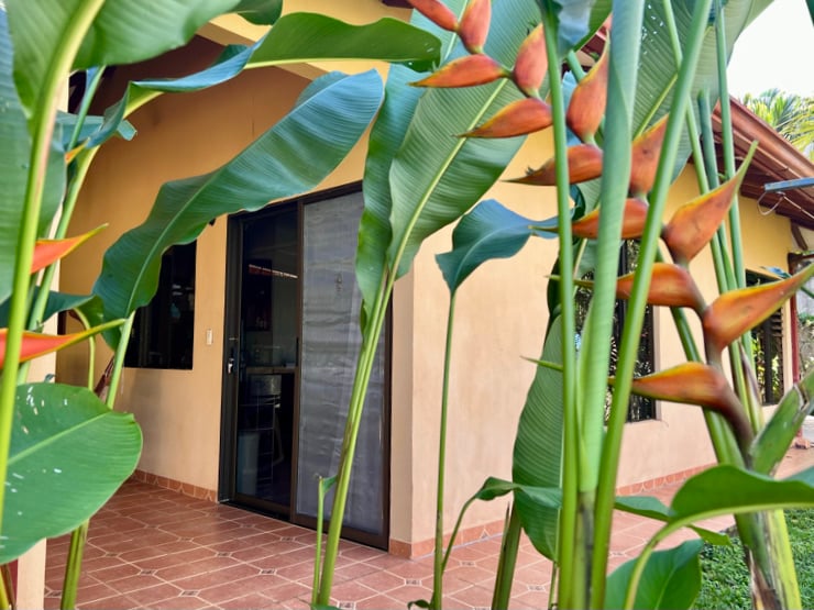 Peaceful 2-Bedroom Home in a Lush Garden in Ojochal