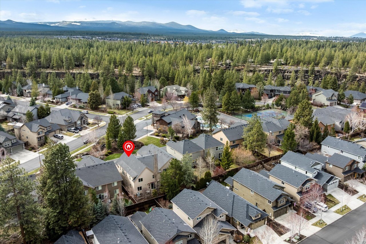 61148 Foxglove Loop