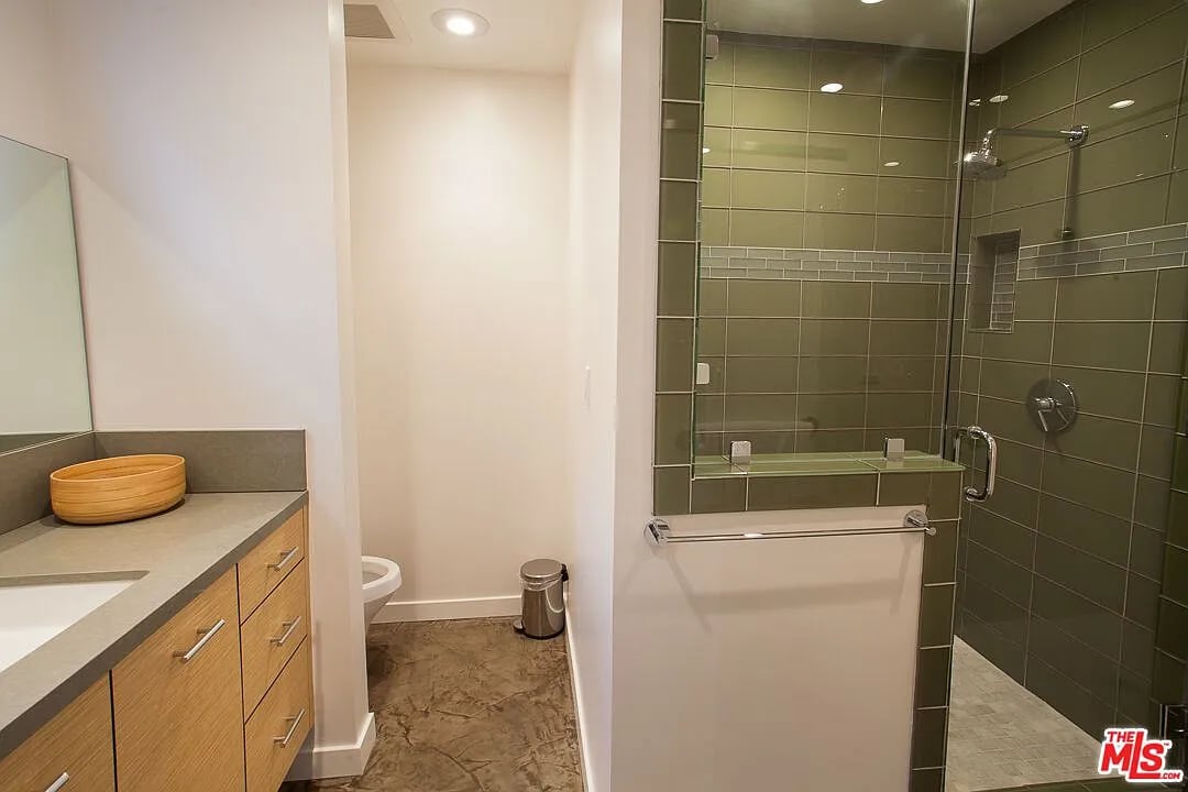 1409 Lachman Ln