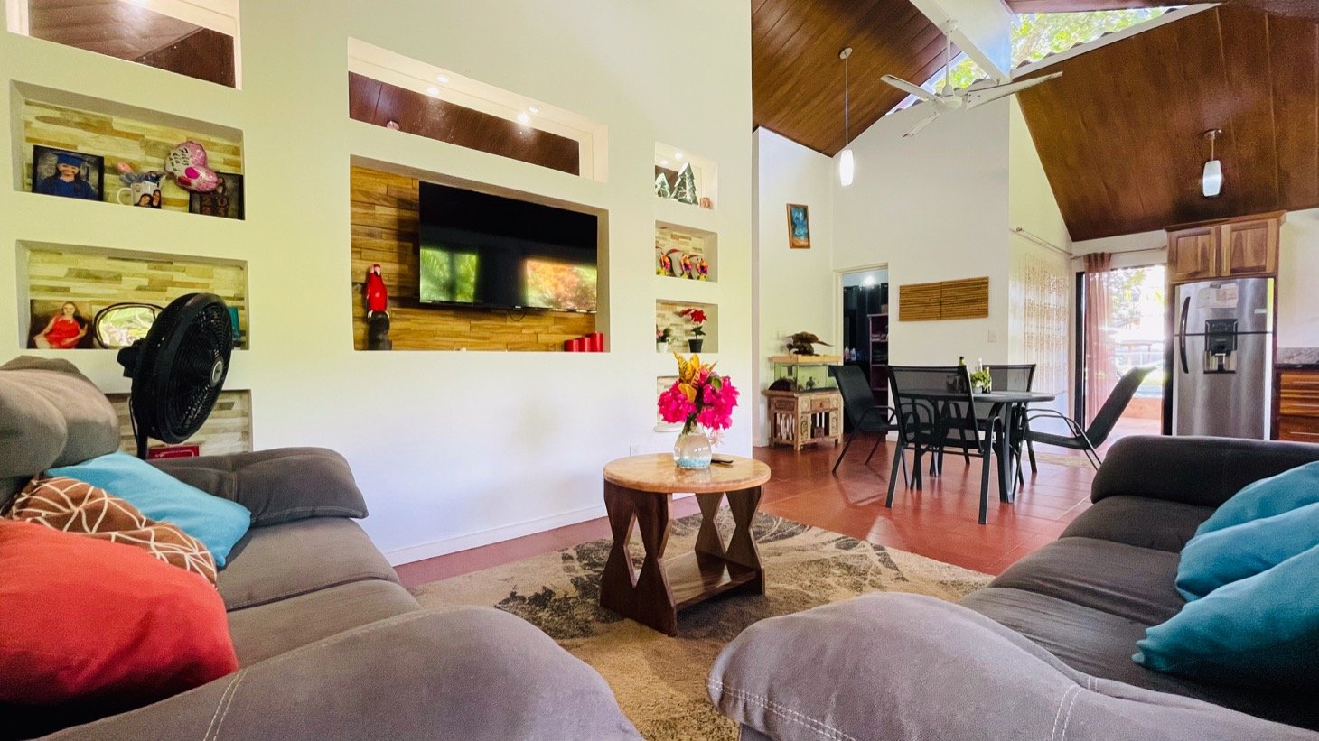 Bahia Uvita house with separate building lot