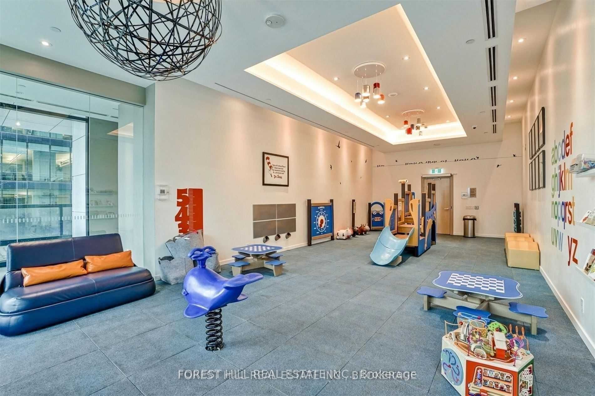 Luxurious Panoramic View Unit
