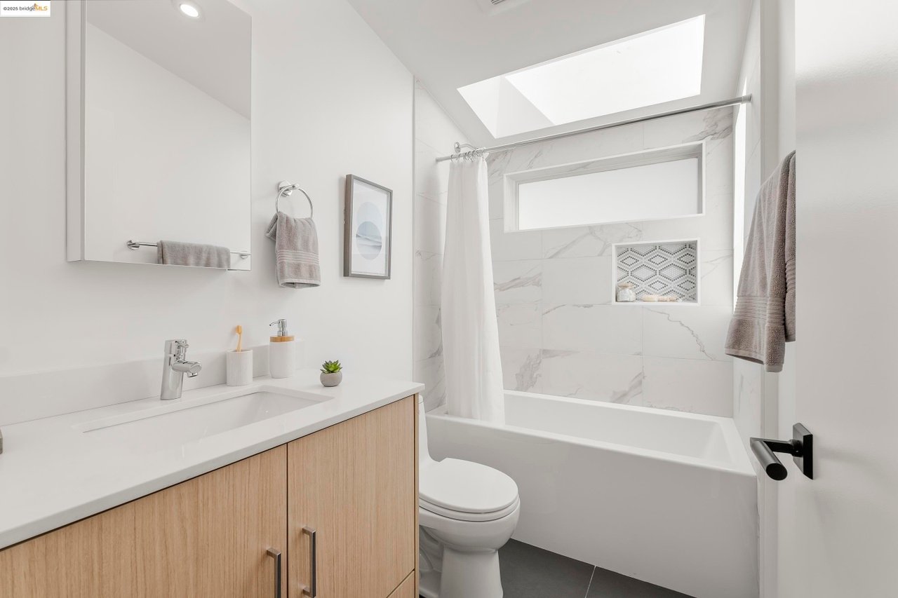 2514-2516 Mathews St