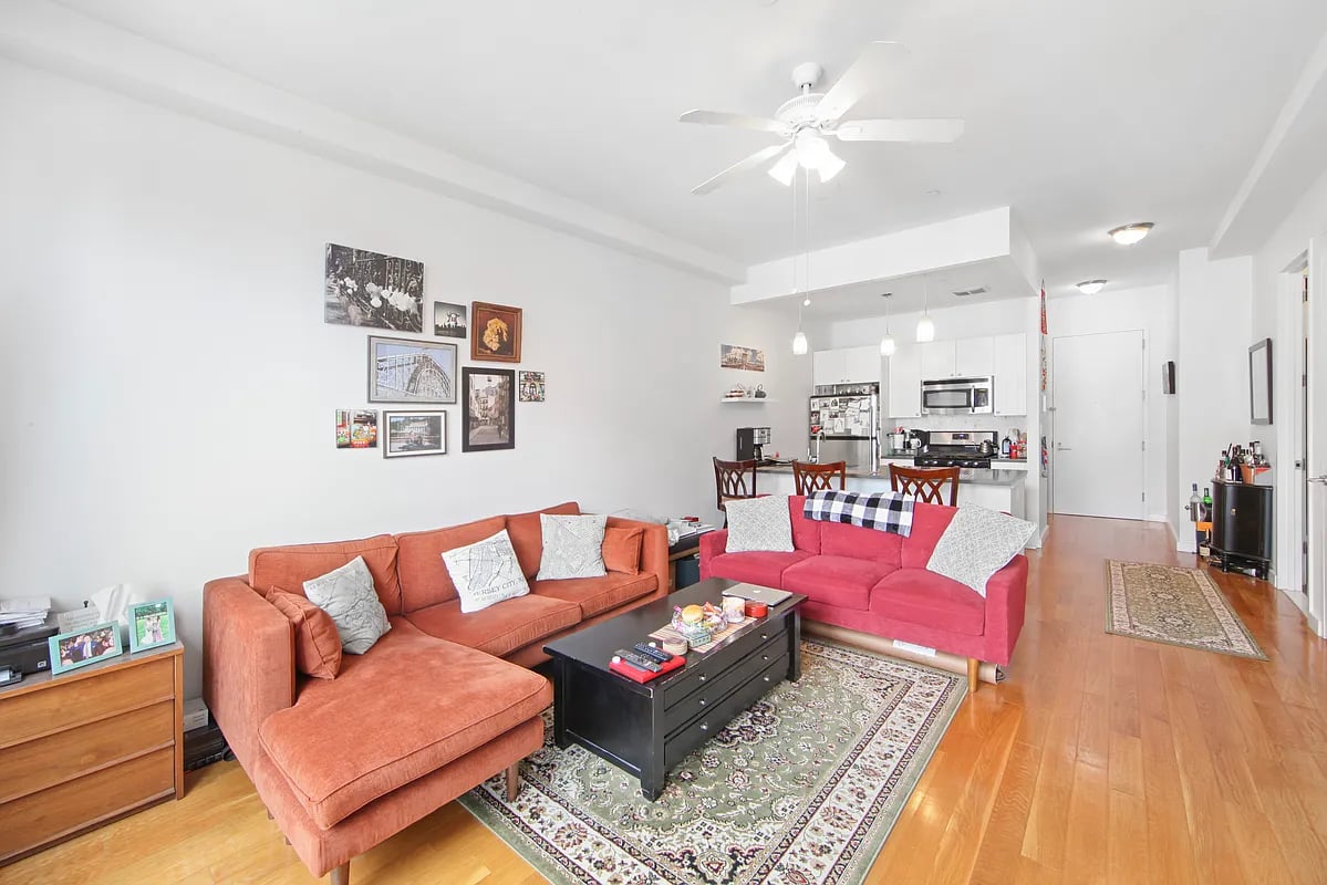 226 15th Street Unit: 3F