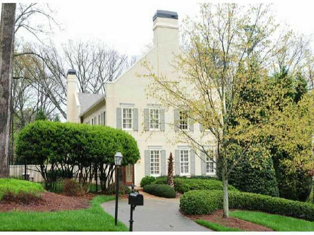 1300 Twelve Oaks Circle