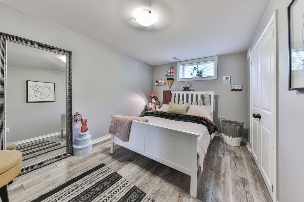 419 Erindale Drive, Burlington 
