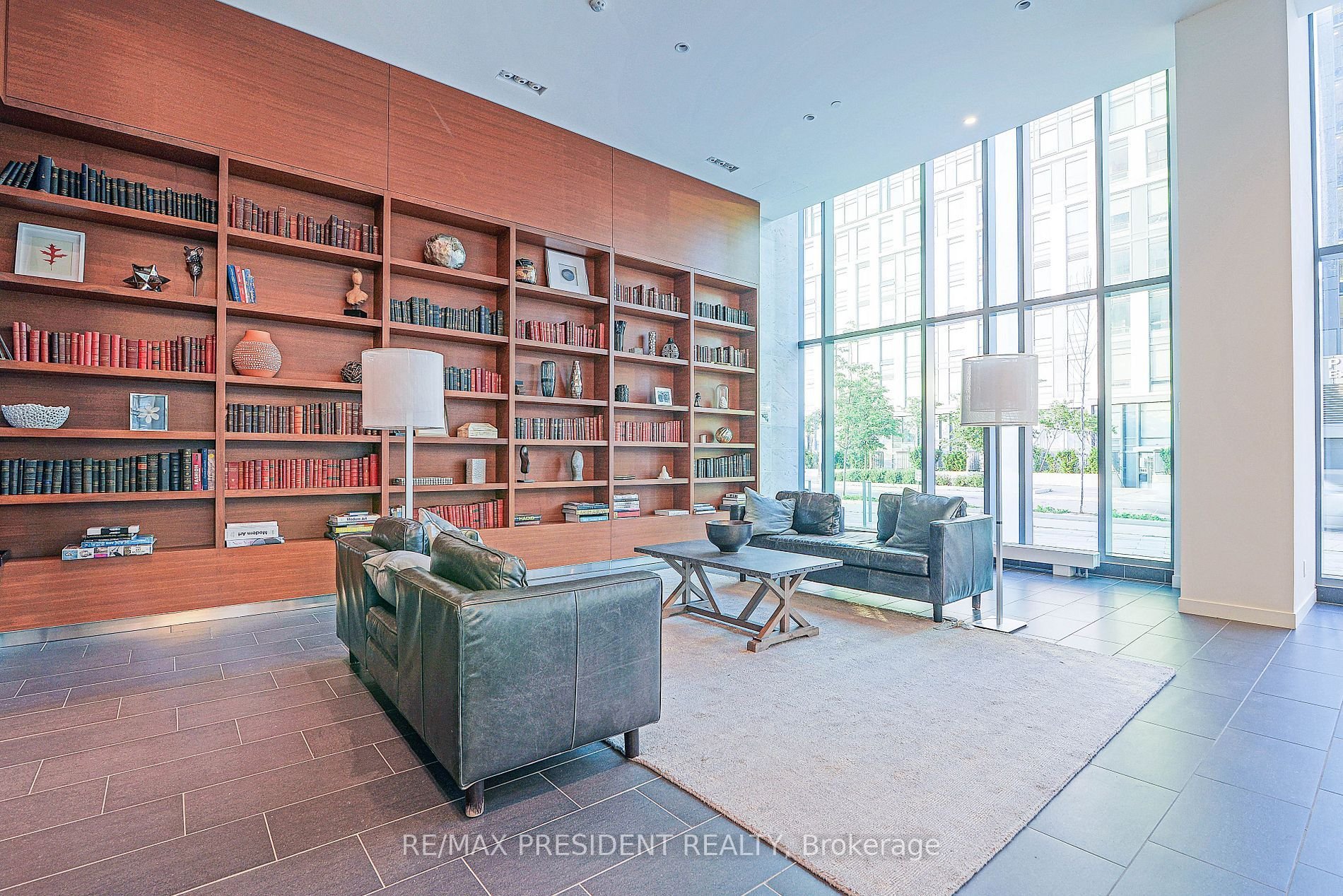 SUN-FILLED CORNER PENTHOUSE 