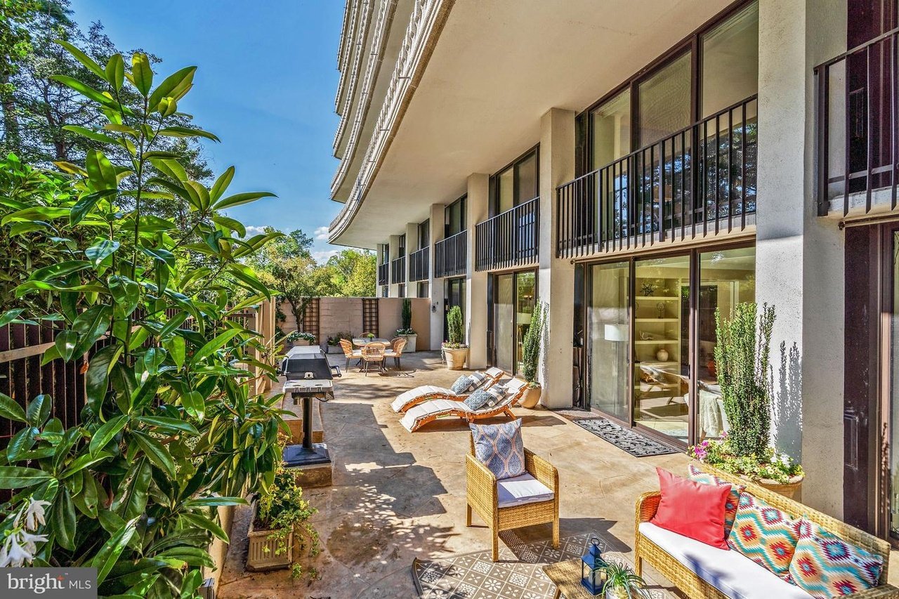 2700 Virginia Ave NW Unit 101/102