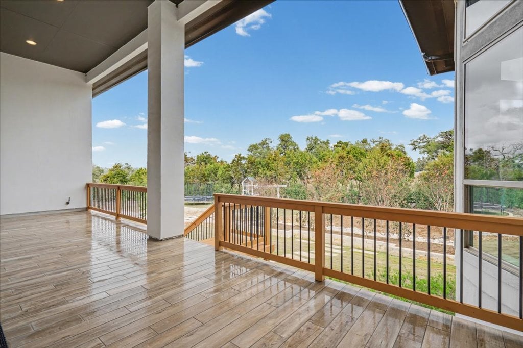 1216 Deerfoot Circle