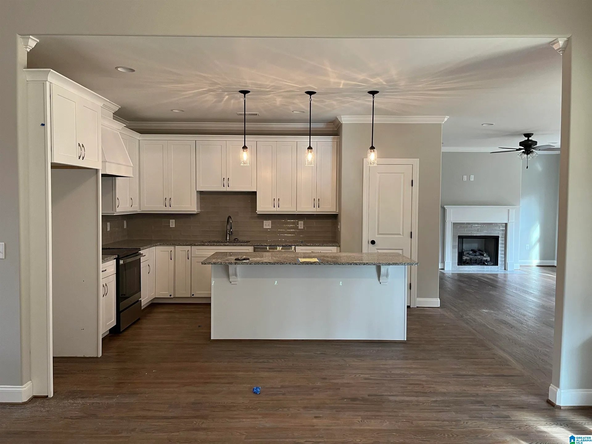 2064 GREY OAKS TER
