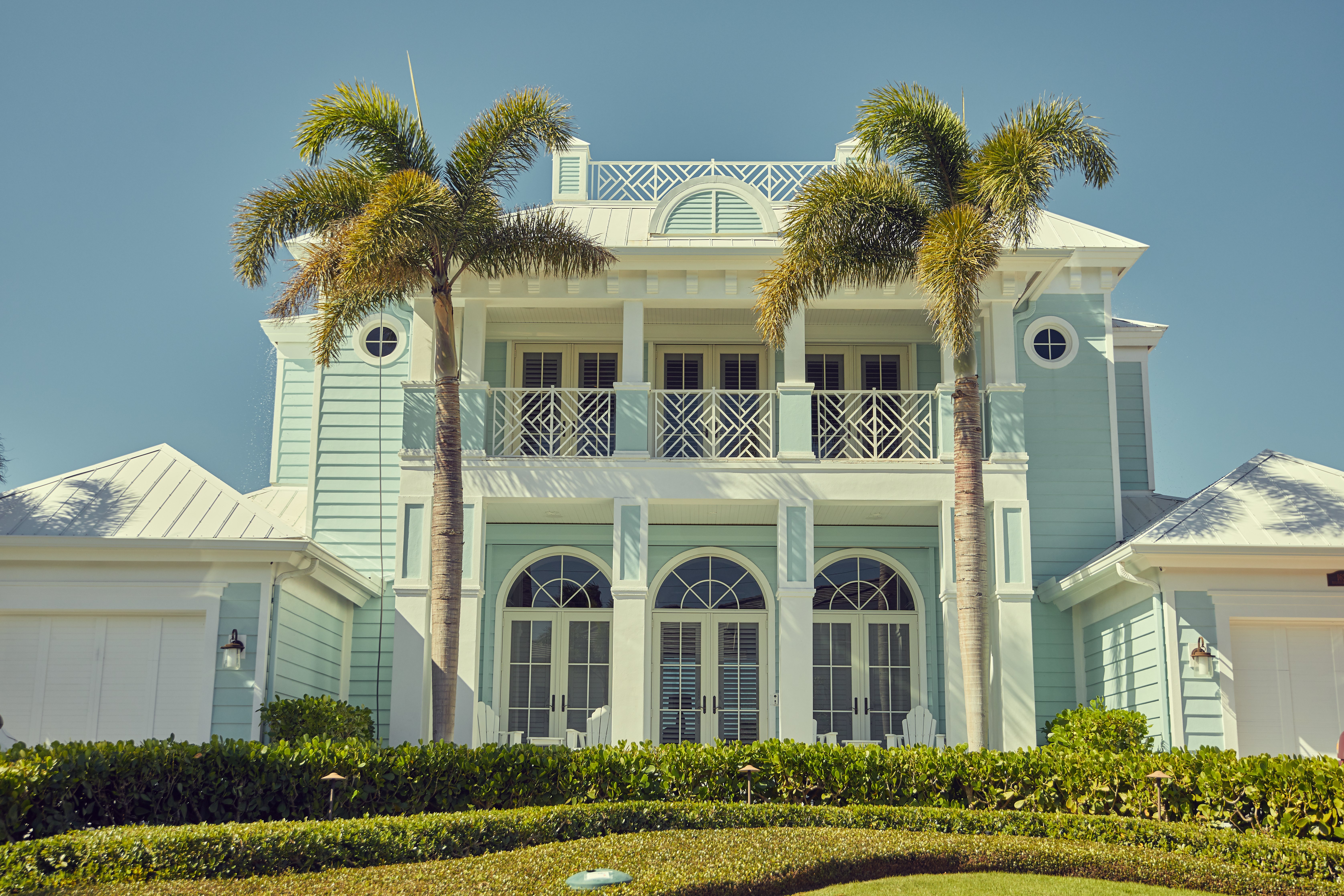 Flagship Aqualane Shores estate