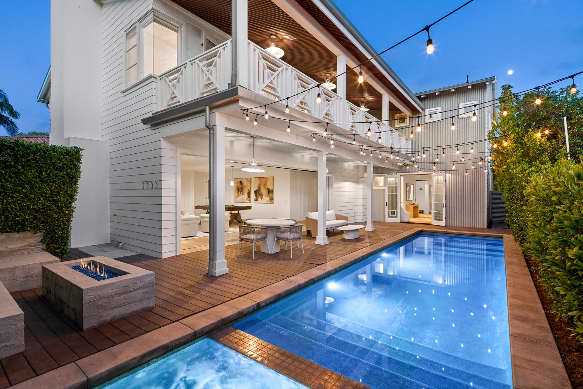231 Tustin