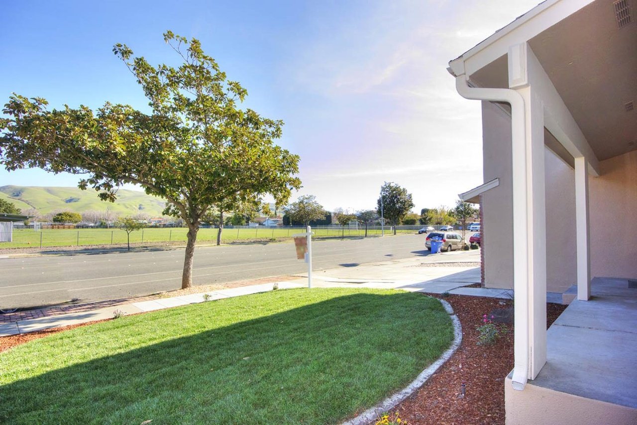 455 S Park Victoria Dr