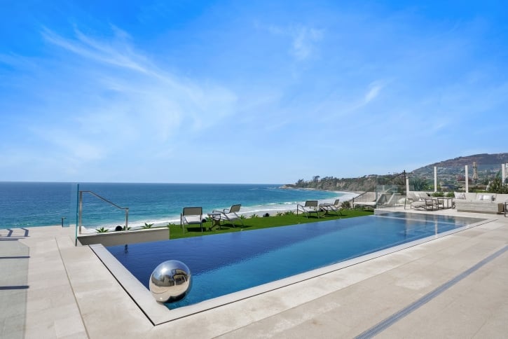 17 Ritz Cove Dr