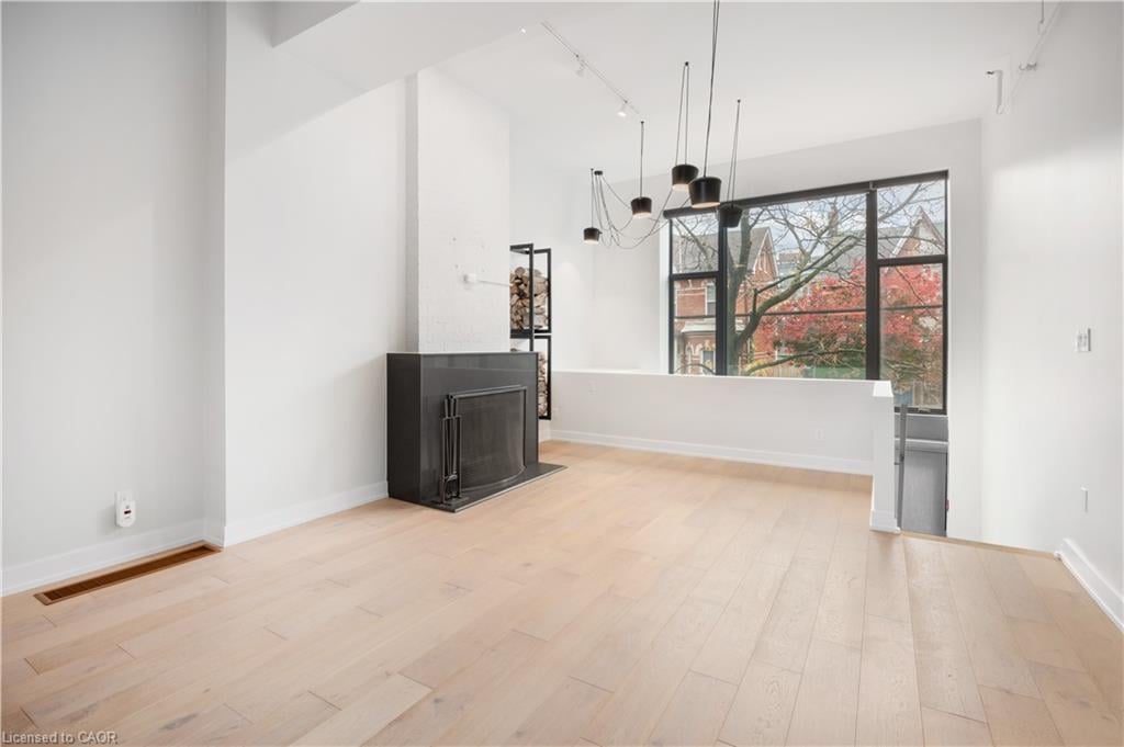 105-676 Richmond Street W, Toronto