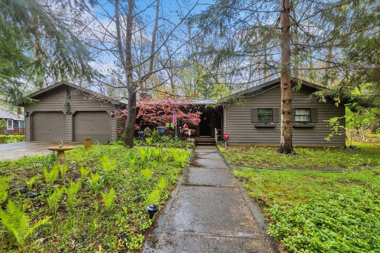 221 Pokagon Dr