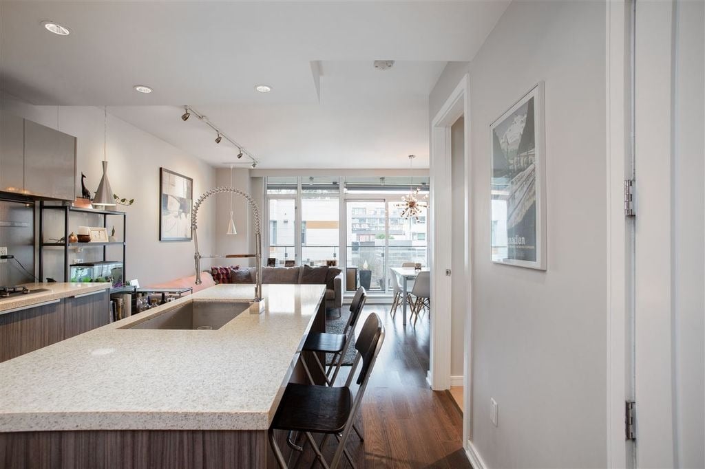 1661 Ontario St, #512