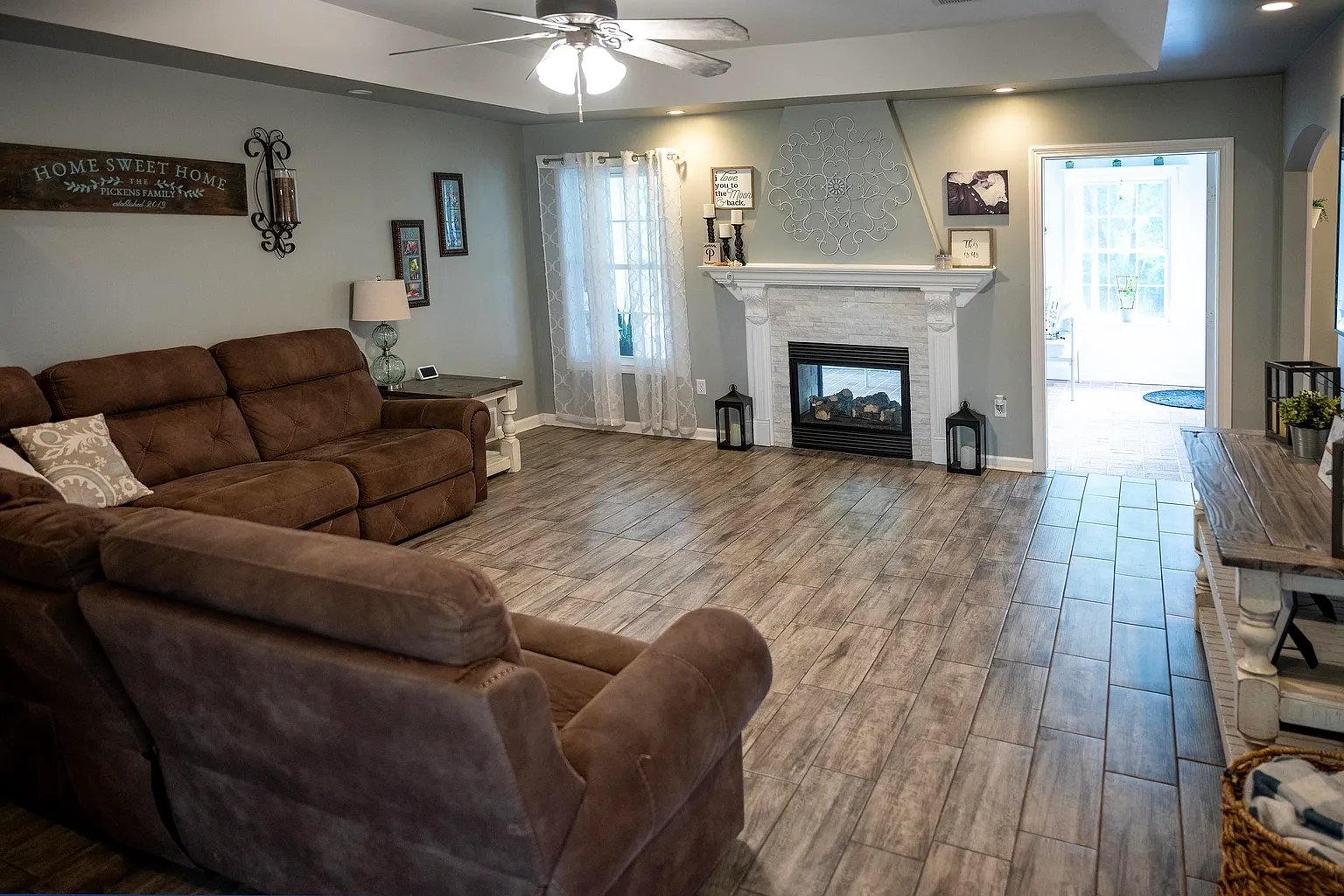 5570 Feathers Chapel Dr