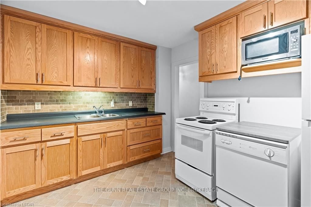 234 Merlin Cres