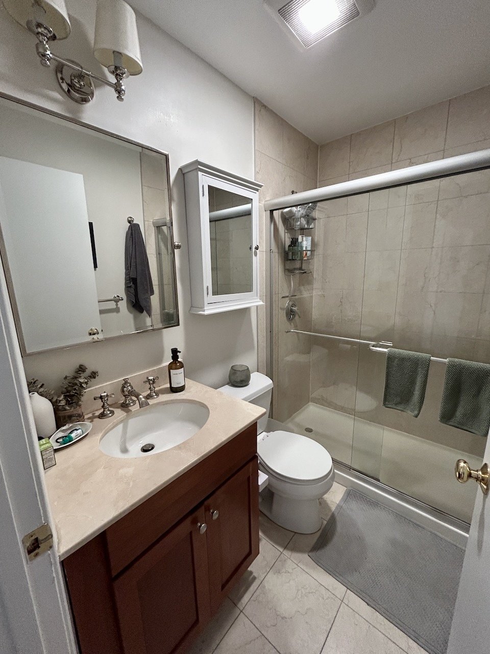 AUGUST 1!!! Unique 1 Bed + Loft Office w/ Common Laundry and Common Roof Deck - Steps to Back Bay Station! 
