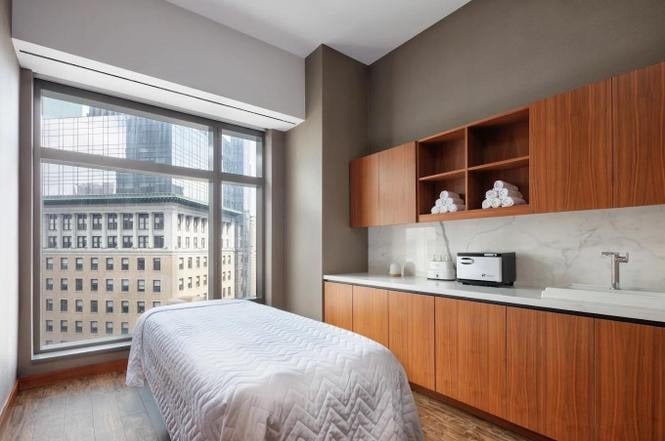 99 HUDSON ST Unit: 402