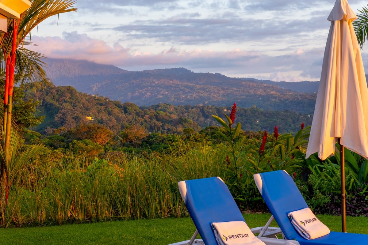  3 Bedroom Stunning Luxury Home Featuring Sweeping Valley & Ocean Views, 5.67 ACRES 