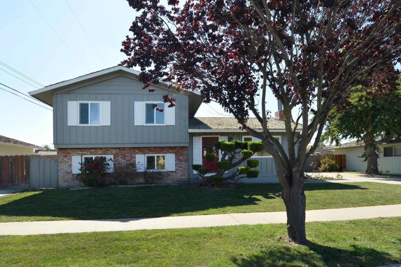1311 Dickens Dr