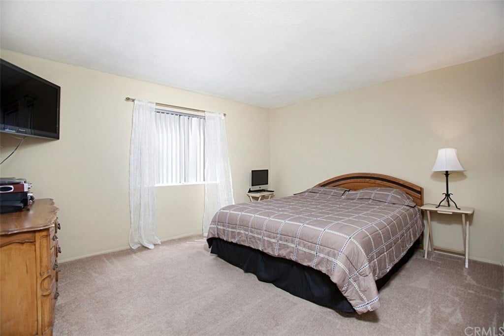 1710 S Mammoth Pl